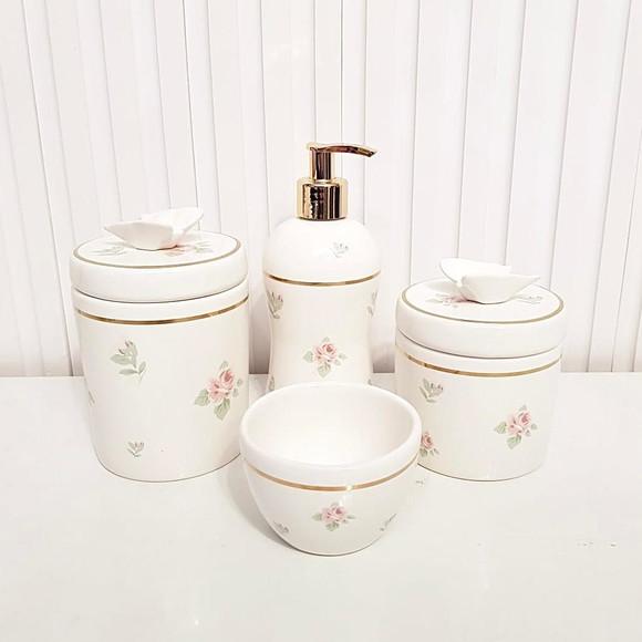 Kit Higiene Bebê 4 Peças Floral Filete Dourado + Borboleta