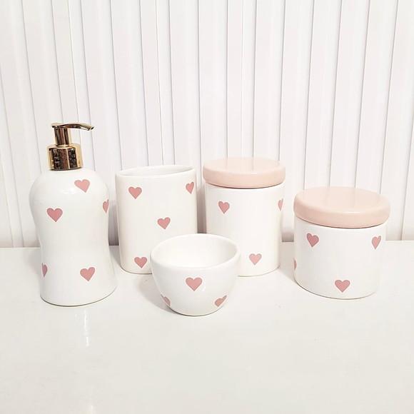 Kit Higiene Bebê 5 Peças Branco e Rosé Luxo - Coração Rosa