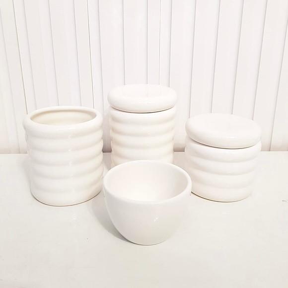 Kit Higiene Bebê Cerâmica 4 Peças Ondulado Branco