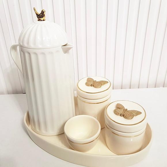 Kit Higiene Bebê Creme com Filete Dourado Borboleta Dourada