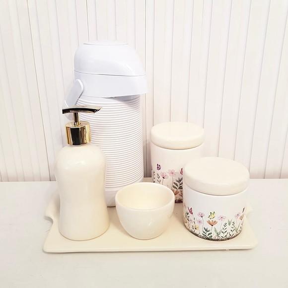 Kit Higiene Bebê Jardim Encantado Creme e Branco -alinhavada