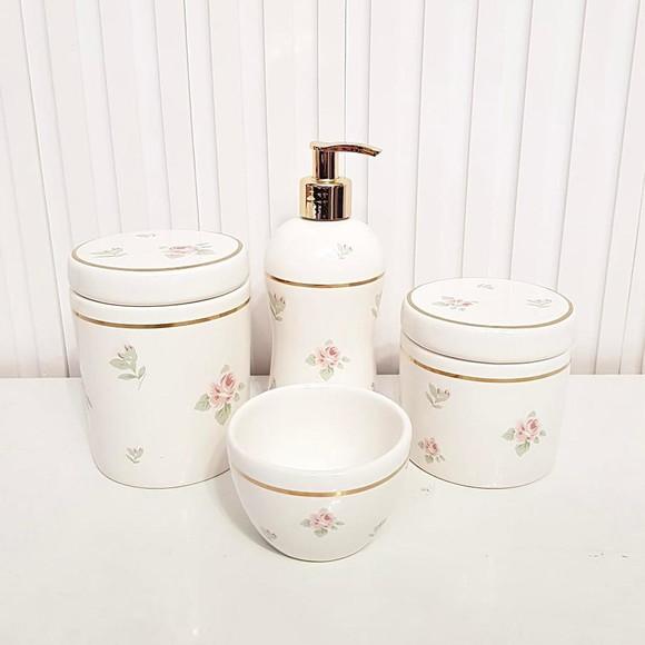 Kit Higiene Bebê Menina 4 Peças Floral Filete Dourado