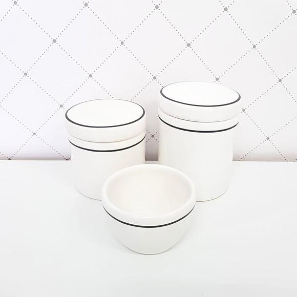 Kit Higiene Cerâmica Branca com Filete Preto - 3 Peças