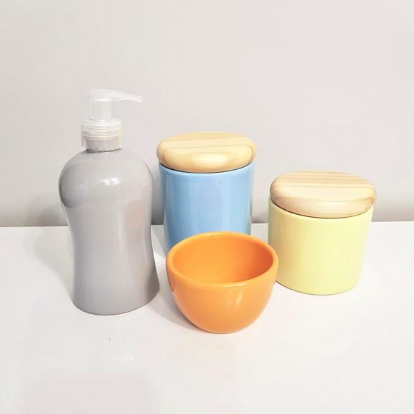 Kit Higiene Laranja Azul Amarelo e Cinza - Pinus