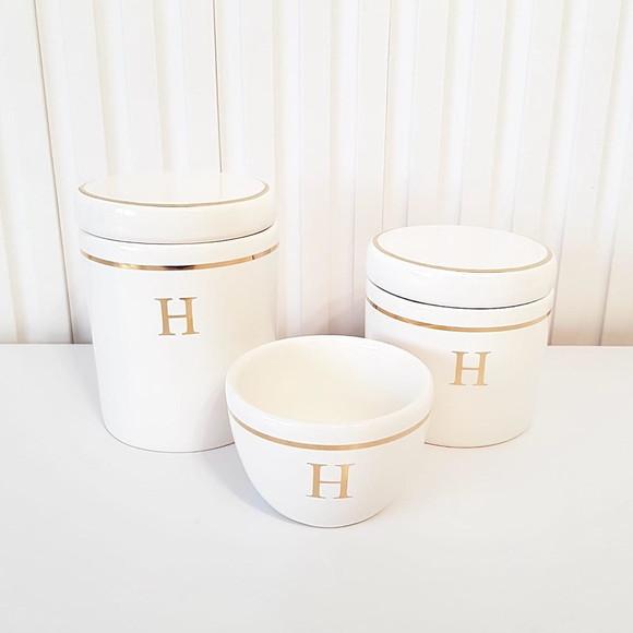 Kit Higiene Personalizado 3 Pçs Branco com Filete Dourado