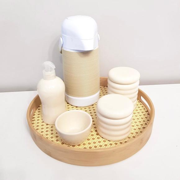 Kit Higiene Ondulado Creme e Branco - Bandeja Palhinha