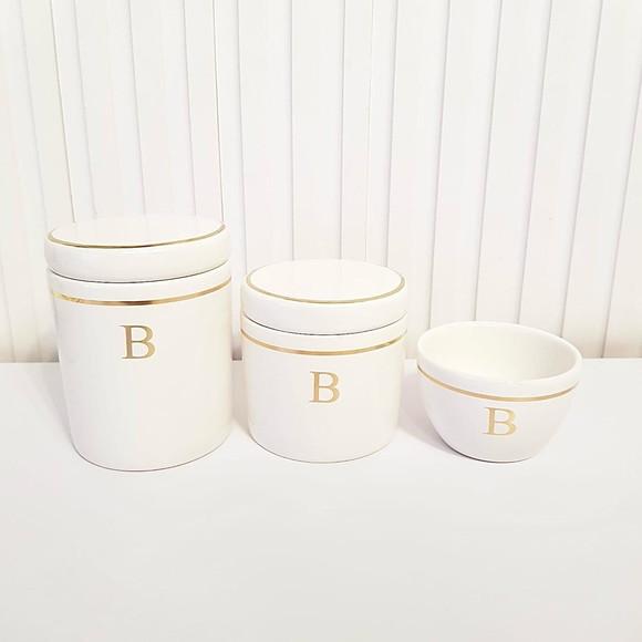 Kit Higiene Personalizado 3 Pçs Branco com Filete Dourado