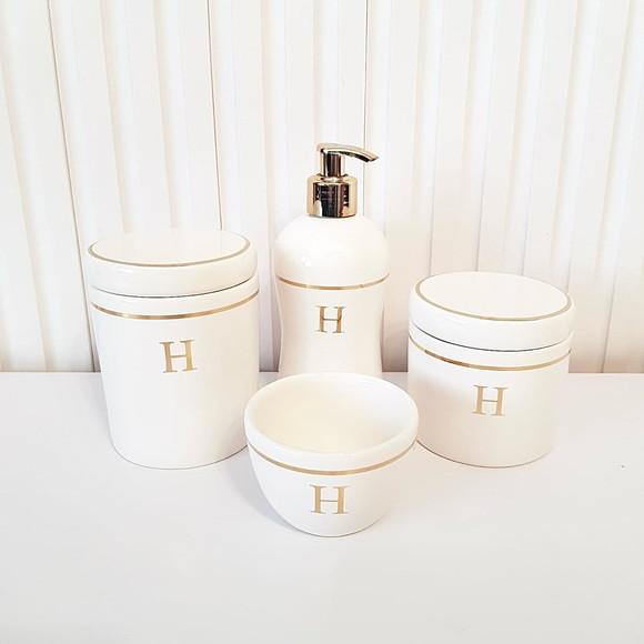 Kit Higiene Personalizado 4 Pçs Branco com Filete Dourado