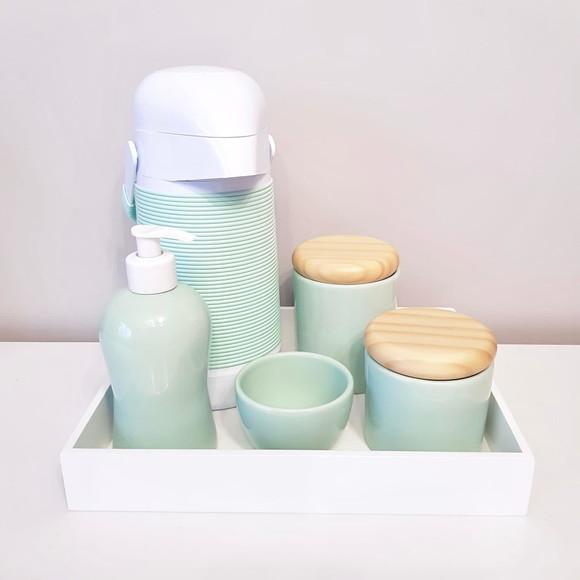 Kit Higiene Verde Bebê e Branco - Térmica Alinhavada