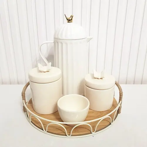 Bandeja 30cm Metal e Bambu Decorada - Creme Nude Kit Higiene