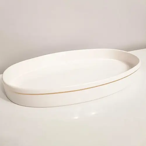 Bandeja de Cerâmica Oval Branca Filete Dourado Kit Higiene