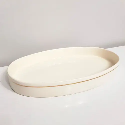 Bandeja de Cerâmica Oval Creme com Filete Dourado