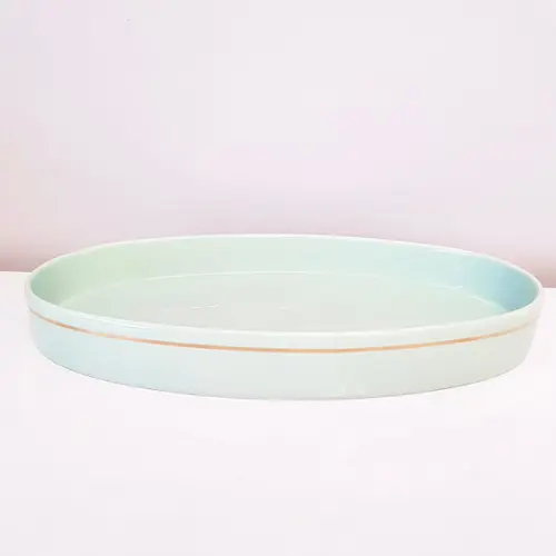 Bandeja de Cerâmica Oval Verde Bebê com Filete Dourado