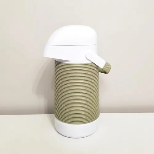 Garrafa Térmica com Capa Alinhavada Verde Oliva Kit Higiene