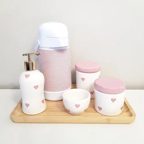 Kit Higiene 23x33cm Branco e Rosa Bebê - Coraçõezinhos