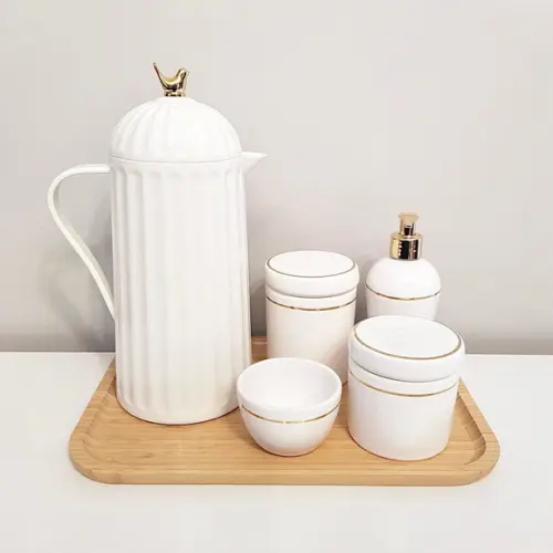 Kit Higiene 23x33cm Branco c/ Filete Dourado - Bandeja Bambu
