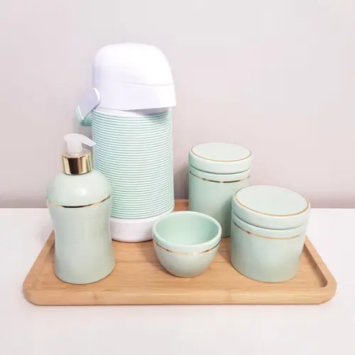 Kit Higiene 23x33cm Verde Bebê Filete Dourado - Alinhavada