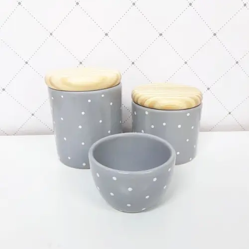 Kit Higiene 3 peças Cinza com Poás Brancos - tampa pinus