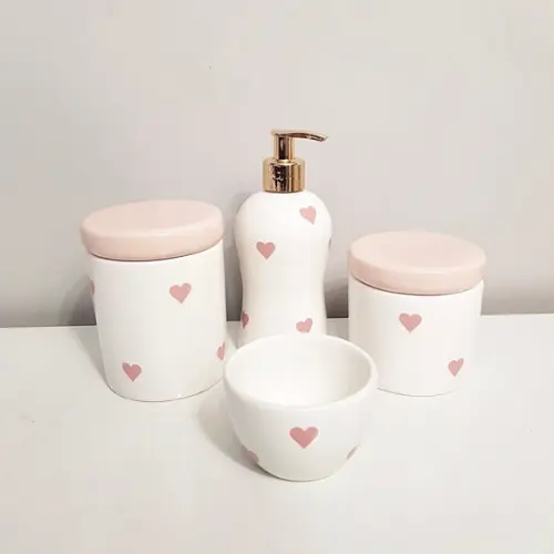 Kit Higiene 4 Peças Branco e Rosé Luxo - Coração Rosa