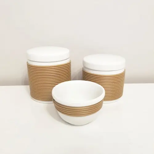 Kit Higiene Bebê 3 Pças Porcelana Alinhavado Marrom Caramelo
