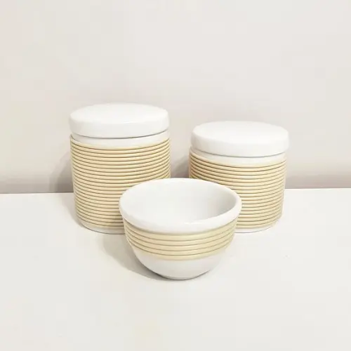 Kit Higiene Bebê 3 Pçs Porcelana com Alinhavado Bege Camurça