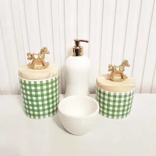 Kit Higiene Bebê 3 Pçs Xadrez Verde Branco + Cavalinho