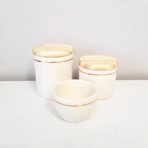 Kit Higiene Bebê 3 Peças Bege Creme com Filete Dourado Pinus