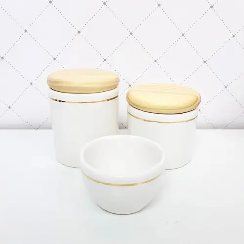 Kit Higiene Bebê 3 Peças Branco com Filete Dourado - Pinus