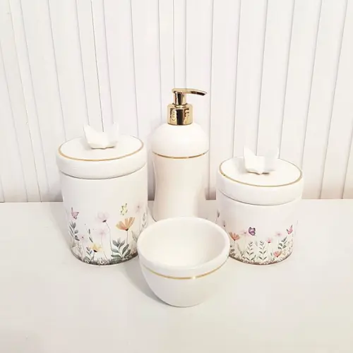 Kit Higiene Bebê 4 Pç Jardim Encantado Filete Ouro Borboleta
