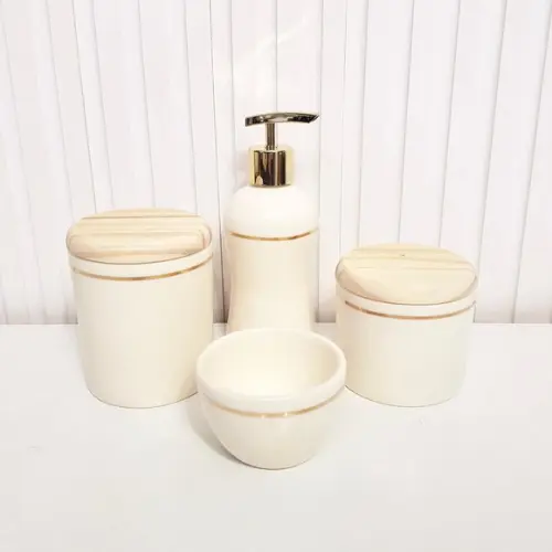 Kit Higiene Bebê 4 Pçs Cerâmica Creme Filete Dourado Pinus