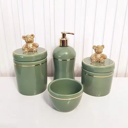 Kit Higiene Bebê 4 Pçs Verde Militar Filete Dourado Ursinho