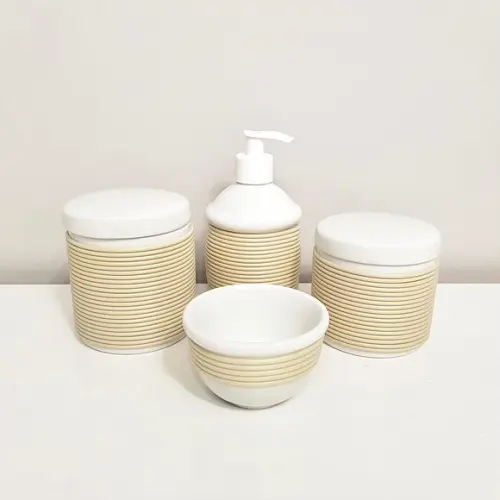 Kit Higiene Bebê 4 Pçs Porcelana com Alinhavado Bege Camurça