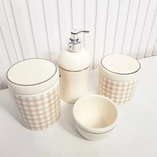 Kit Higiene Bebê 4 Pçs Xadrez Vichy Bege Creme Filete Prata