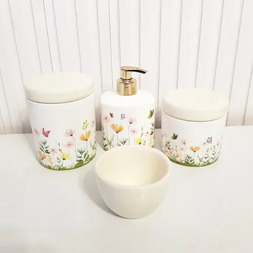 Kit Higiene Bebê 4 Peças Jardim Encantado Floral Creme