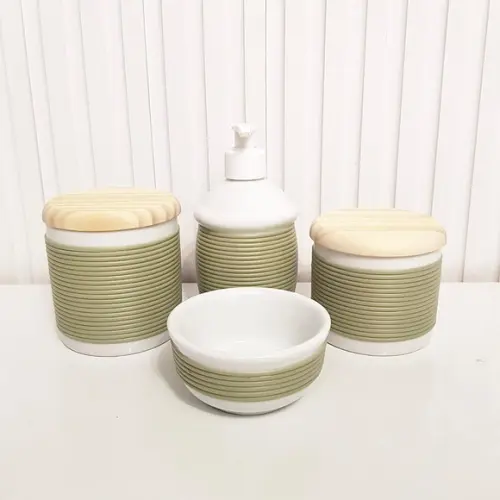 Kit Higiene Bebê 4 Peças Porcelana Alinhavado Oliva Pinus