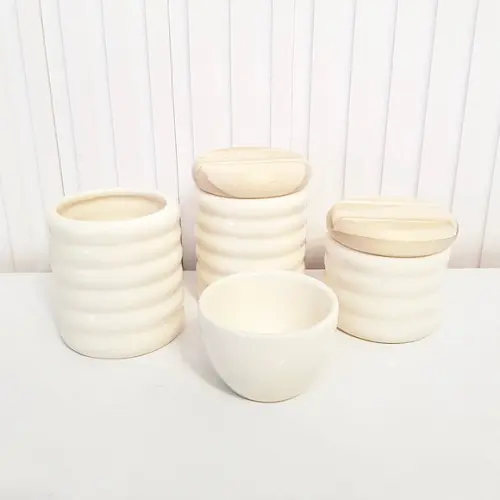 Kit Higiene Bebê 4 Peças Ondulado Creme Tampa Pinus