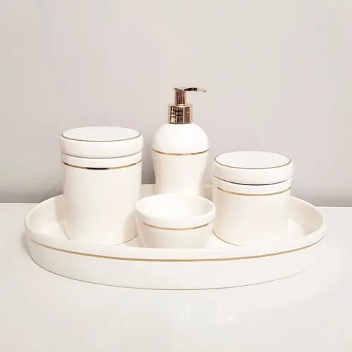 Kit Higiene Bebê Branco com Filete Dourado - Bandeja Oval