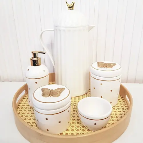 Kit Higiene Bebê Branco c/ Poás e Filete + Borboleta Dourada