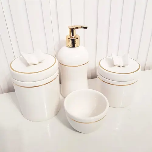 Kit Higiene Bebê Branco Filete Dourado Borboleta 4 Pçs