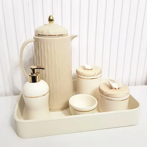 Kit Higiene Bebê Creme Filete Dourado Borboleta -band. Couro