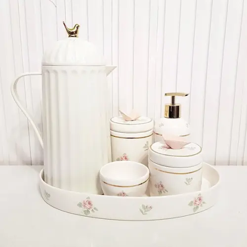 Kit Higiene Bebê Floral Branco e Rosé Filete Dourado - Bird