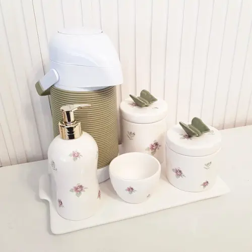 Kit Higiene Bebê Floral Lilás Borboleta - Reta + Verde Oliva