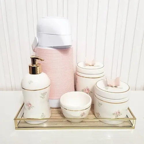 Kit Higiene Bebê Menina Floral Filete Ouro Rosa e Dourado