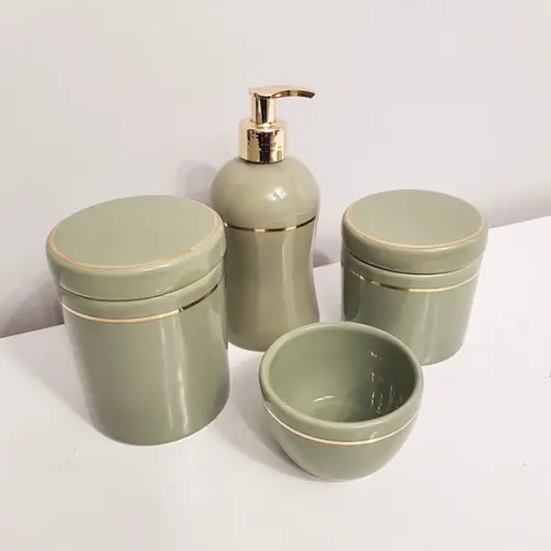 Kit Higiene Bebê Verde Militar Oliva Filete Dourado 4 Peças