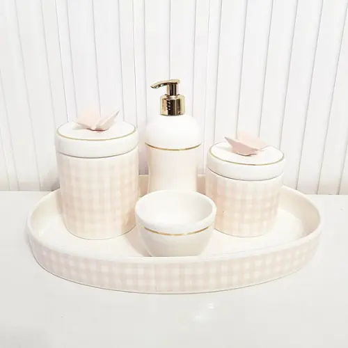 Kit Higiene Bebê Xadrez Rosa Branco Dourado Borboleta - Oval