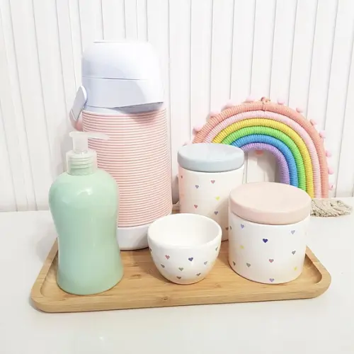 Kit Higiene Coraçõezinhos Coloridos - Branco + Candy Colors