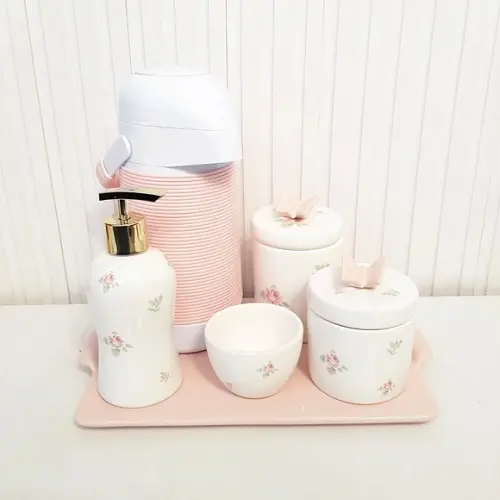 Kit Higiene Floral Rosé Borboleta - Alinhavada + Reta