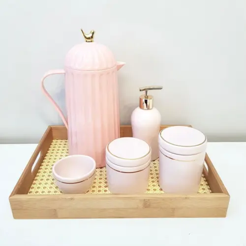 Kit Higiene Rosé com Filete Dourado - Bandeja Palhinha