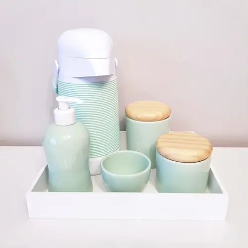 Kit Higiene Verde Bebê e Branco - Térmica Alinhavada