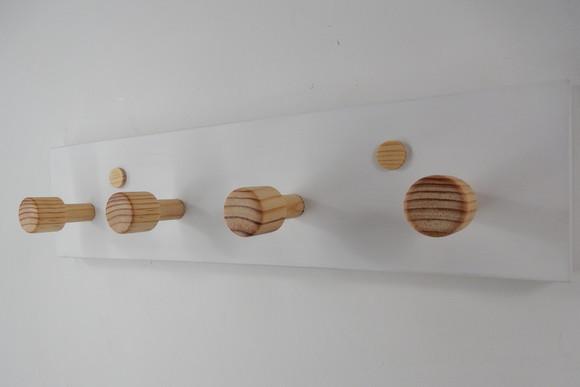 Cabideiro de parede em madeira, 4 hastes, Branco Neve